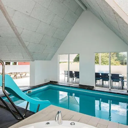 Toftum Sleeps 20 Pool Wifi Holiday home
