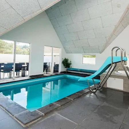 Toftum Sleeps 20 Pool Wifi *